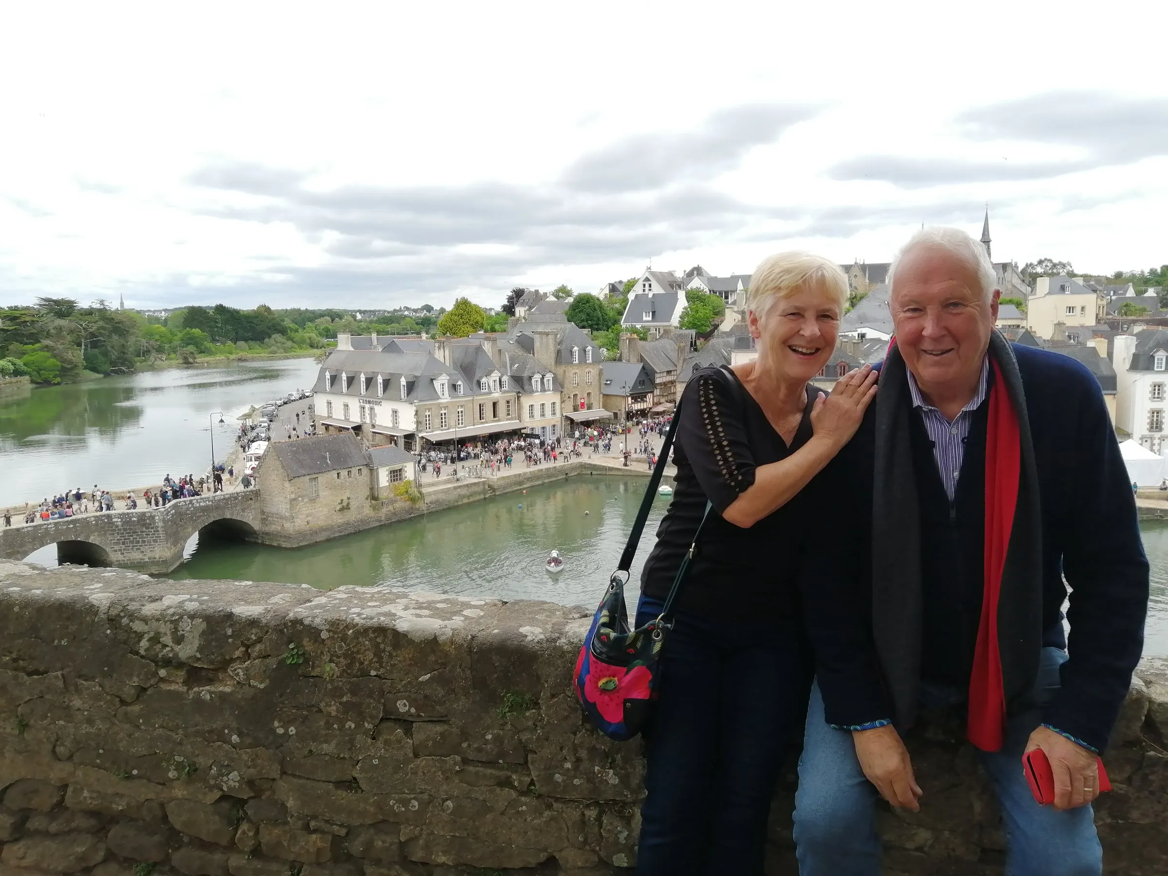 Sue sur le port de Saint-Goustan